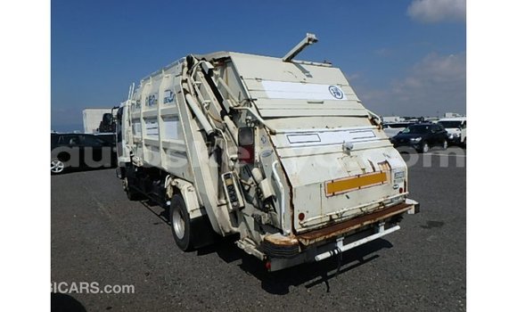 Buy Import Isuzu Bighorn White Truck in Import - Dubai in Central Kenya Buy Import Isuzu Bighorn White Truck in Import - Dubai in Central Kenya