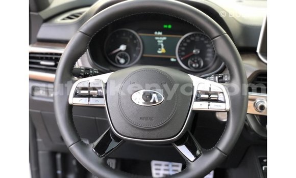 Imported Kia Carens White Makiinaa iti Import - Dubai keessatti Central Kenya keessatti Imported Kia Carens White Makiinaa iti Import - Dubai keessatti Central Kenya keessatti