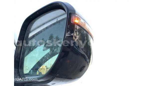 Imported Kia Carens White Makiinaa iti Import - Dubai keessatti Central Kenya keessatti Imported Kia Carens White Makiinaa iti Import - Dubai keessatti Central Kenya keessatti