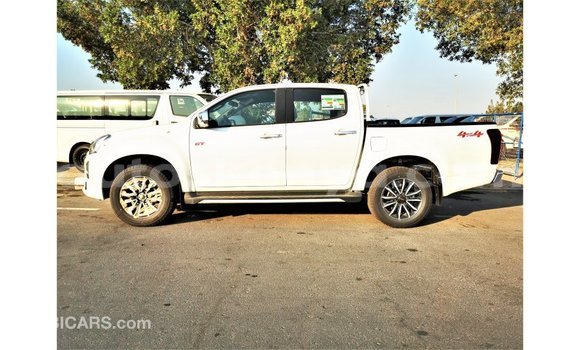 Buy Import Isuzu Bighorn White Truck in Import - Dubai in Central Kenya Buy Import Isuzu Bighorn White Truck in Import - Dubai in Central Kenya