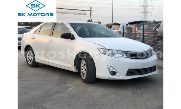 Imported Toyota Camry White Makiinaa iti Import - Dubai keessatti Central Kenya keessatti Imported Toyota Camry White Makiinaa iti Import - Dubai keessatti Central Kenya keessatti