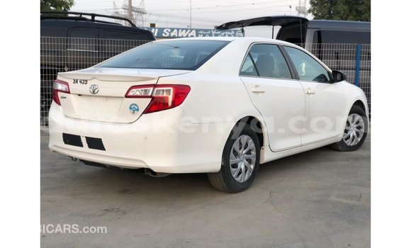 Imported Toyota Camry White Makiinaa iti Import - Dubai keessatti Central Kenya keessatti Imported Toyota Camry White Makiinaa iti Import - Dubai keessatti Central Kenya keessatti