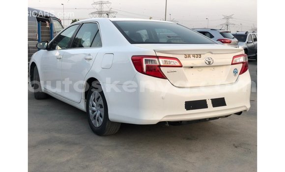 Imported Toyota Camry White Makiinaa iti Import - Dubai keessatti Central Kenya keessatti Imported Toyota Camry White Makiinaa iti Import - Dubai keessatti Central Kenya keessatti