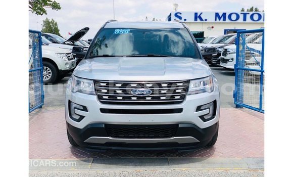 Imported Ford Explorer Green Makiinaa iti Import - Dubai keessatti Central Kenya keessatti Imported Ford Explorer Green Makiinaa iti Import - Dubai keessatti Central Kenya keessatti
