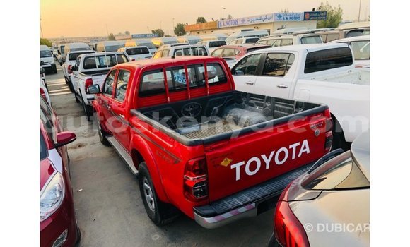 Imported Toyota Hilux Red Makiinaa iti Import - Dubai keessatti Central Kenya keessatti Imported Toyota Hilux Red Makiinaa iti Import - Dubai keessatti Central Kenya keessatti
