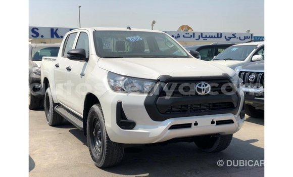 Imported Toyota Hilux White Makiinaa iti Import - Dubai keessatti Central Kenya keessatti Imported Toyota Hilux White Makiinaa iti Import - Dubai keessatti Central Kenya keessatti