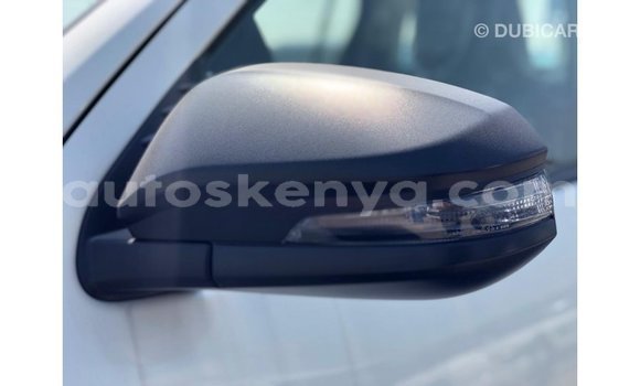 Imported Toyota Hilux White Makiinaa iti Import - Dubai keessatti Central Kenya keessatti Imported Toyota Hilux White Makiinaa iti Import - Dubai keessatti Central Kenya keessatti