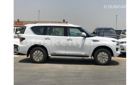 Nunua Imported Nissan Patrol Nyeupe Gari ndani ya Import - Dubai nchini Kati Kenya Nunua Imported Nissan Patrol Nyeupe Gari ndani ya Import - Dubai nchini Kati Kenya