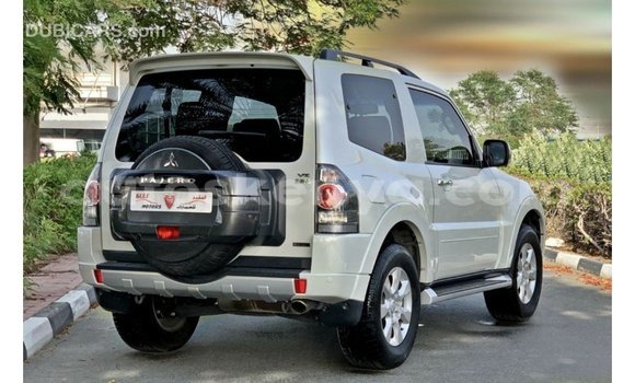 Buy Import Mitsubishi Pajero White Car in Import - Dubai in Central Kenya Buy Import Mitsubishi Pajero White Car in Import - Dubai in Central Kenya