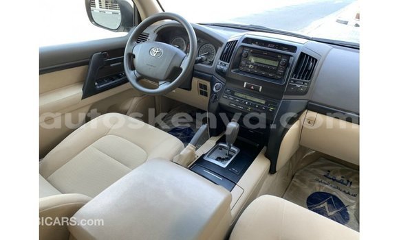 Imported Toyota Land Cruiser Other Makiinaa iti Import - Dubai keessatti Central Kenya keessatti Imported Toyota Land Cruiser Other Makiinaa iti Import - Dubai keessatti Central Kenya keessatti