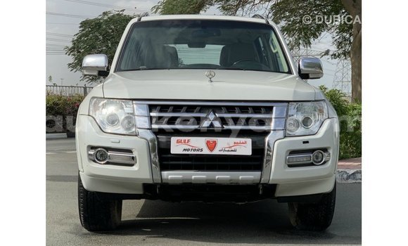 Imported Mitsubishi Pajero White Makiinaa iti Import - Dubai keessatti Central Kenya keessatti Imported Mitsubishi Pajero White Makiinaa iti Import - Dubai keessatti Central Kenya keessatti