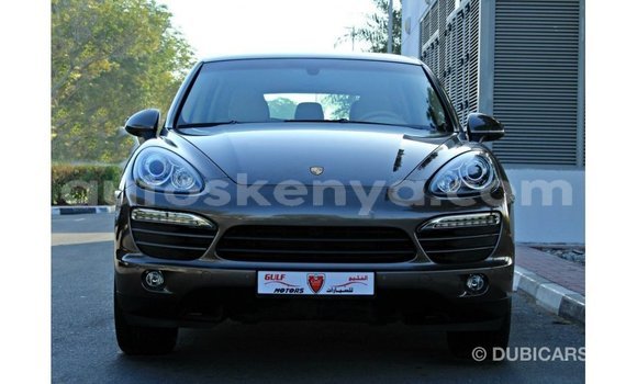 Imported Porsche Cayenne Brown Makiinaa iti Import - Dubai keessatti Central Kenya keessatti Imported Porsche Cayenne Brown Makiinaa iti Import - Dubai keessatti Central Kenya keessatti
