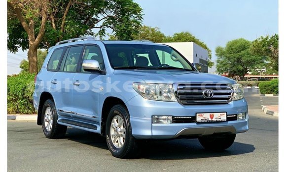 Nunua Imported Toyota Land Cruiser Bluu Gari ndani ya Import - Dubai nchini Kati Kenya