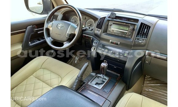Buy Import Toyota Land Cruiser Blue Car in Import - Dubai in Central Kenya Buy Import Toyota Land Cruiser Blue Car in Import - Dubai in Central Kenya
