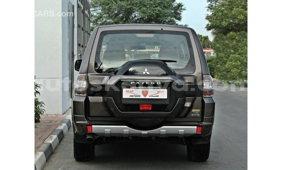 Imported Mitsubishi Pajero Brown Makiinaa iti Import - Dubai keessatti Central Kenya keessatti Imported Mitsubishi Pajero Brown Makiinaa iti Import - Dubai keessatti Central Kenya keessatti