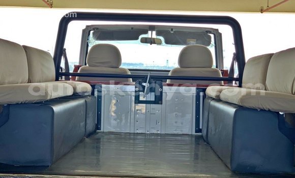 Nunua Imported Nissan Patrol Nyeupe Gari ndani ya Import - Dubai nchini Kati Kenya Nunua Imported Nissan Patrol Nyeupe Gari ndani ya Import - Dubai nchini Kati Kenya