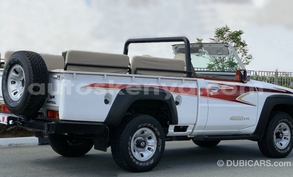 Nunua Imported Nissan Patrol Nyeupe Gari ndani ya Import - Dubai nchini Kati Kenya Nunua Imported Nissan Patrol Nyeupe Gari ndani ya Import - Dubai nchini Kati Kenya