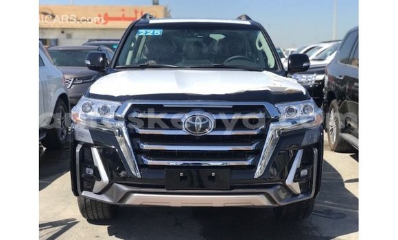 Buy Import Toyota Land Cruiser Black Car in Import - Dubai in Central Kenya Buy Import Toyota Land Cruiser Black Car in Import - Dubai in Central Kenya