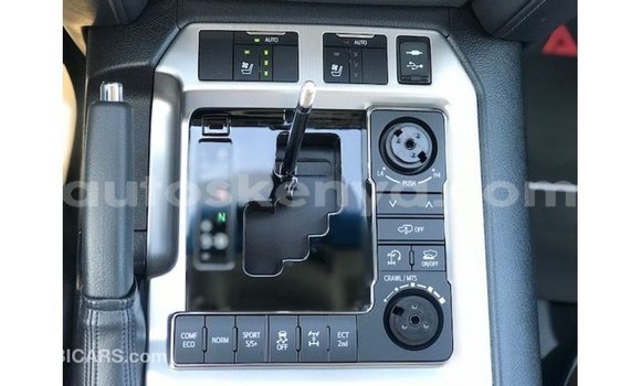 Buy Import Toyota Land Cruiser Black Car in Import - Dubai in Central Kenya Buy Import Toyota Land Cruiser Black Car in Import - Dubai in Central Kenya
