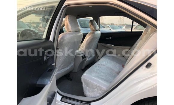 Nunua Imported Toyota Camry Nyeupe Gari ndani ya Import - Dubai nchini Kati Kenya Nunua Imported Toyota Camry Nyeupe Gari ndani ya Import - Dubai nchini Kati Kenya