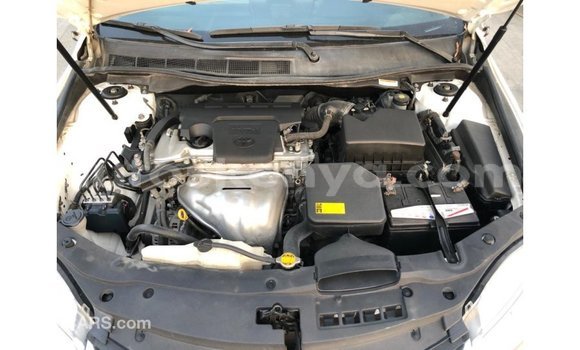 Nunua Imported Toyota Camry Nyeupe Gari ndani ya Import - Dubai nchini Kati Kenya Nunua Imported Toyota Camry Nyeupe Gari ndani ya Import - Dubai nchini Kati Kenya
