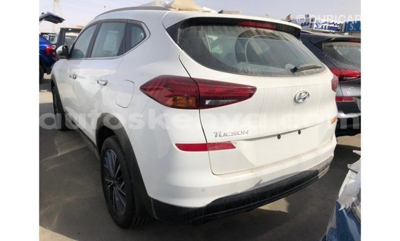 Buy Import Hyundai Tucson White Car in Import - Dubai in Central Kenya Buy Import Hyundai Tucson White Car in Import - Dubai in Central Kenya