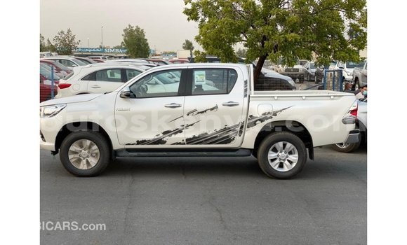 Buy Import Toyota Hilux White Car in Import - Dubai in Central Kenya Buy Import Toyota Hilux White Car in Import - Dubai in Central Kenya
