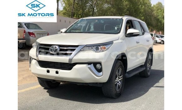 Buy Import Toyota Fortuner White Car in Import - Dubai in Central Kenya Buy Import Toyota Fortuner White Car in Import - Dubai in Central Kenya