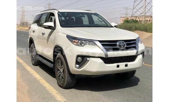 Buy Import Toyota Fortuner White Car in Import - Dubai in Central Kenya Buy Import Toyota Fortuner White Car in Import - Dubai in Central Kenya