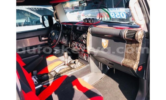 Buy Import Toyota FJ Cruiser Black Car in Import - Dubai in Central Kenya Buy Import Toyota FJ Cruiser Black Car in Import - Dubai in Central Kenya