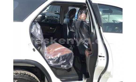 Imported Toyota Fortuner White Makiinaa iti Import - Dubai keessatti Central Kenya keessatti Imported Toyota Fortuner White Makiinaa iti Import - Dubai keessatti Central Kenya keessatti