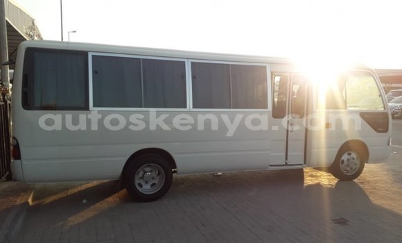 Nunua Imported Toyota Coaster Nyeupe Gari ndani ya Import - Dubai nchini Kati Kenya Nunua Imported Toyota Coaster Nyeupe Gari ndani ya Import - Dubai nchini Kati Kenya