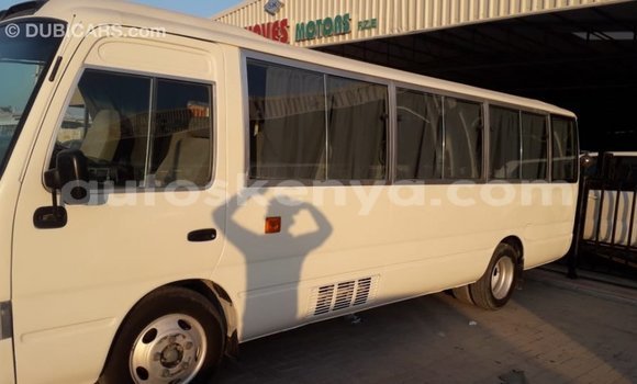 Nunua Imported Toyota Coaster Nyeupe Gari ndani ya Import - Dubai nchini Kati Kenya Nunua Imported Toyota Coaster Nyeupe Gari ndani ya Import - Dubai nchini Kati Kenya