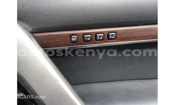 Nunua Imported Toyota Land Cruiser Nyeupe Gari ndani ya Import - Dubai nchini Kati Kenya Nunua Imported Toyota Land Cruiser Nyeupe Gari ndani ya Import - Dubai nchini Kati Kenya