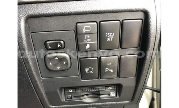 Nunua Imported Toyota Land Cruiser Nyeupe Gari ndani ya Import - Dubai nchini Kati Kenya Nunua Imported Toyota Land Cruiser Nyeupe Gari ndani ya Import - Dubai nchini Kati Kenya