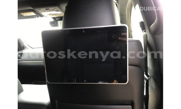 Nunua Imported Toyota Land Cruiser Nyeupe Gari ndani ya Import - Dubai nchini Kati Kenya Nunua Imported Toyota Land Cruiser Nyeupe Gari ndani ya Import - Dubai nchini Kati Kenya