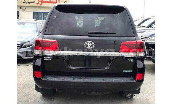 Imported Toyota Land Cruiser Black Makiinaa iti Import - Dubai keessatti Central Kenya keessatti Imported Toyota Land Cruiser Black Makiinaa iti Import - Dubai keessatti Central Kenya keessatti