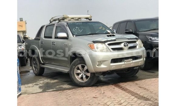 Nunua Imported Toyota Hilux Nyingine Gari ndani ya Import - Dubai nchini Kati Kenya
