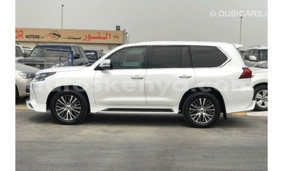Imported Lexus LX White Makiinaa iti Import - Dubai keessatti Central Kenya keessatti Imported Lexus LX White Makiinaa iti Import - Dubai keessatti Central Kenya keessatti