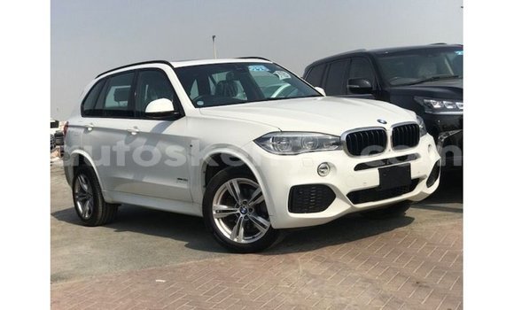Imported BMW X5 White Makiinaa iti Import - Dubai keessatti Central Kenya keessatti