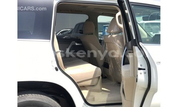 Buy Import Toyota Land Cruiser White Car in Import - Dubai in Central Kenya Buy Import Toyota Land Cruiser White Car in Import - Dubai in Central Kenya