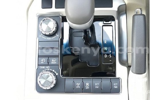 Buy Import Toyota Land Cruiser White Car in Import - Dubai in Central Kenya Buy Import Toyota Land Cruiser White Car in Import - Dubai in Central Kenya