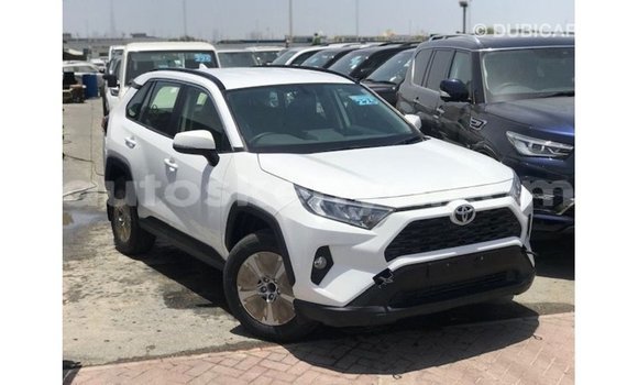 Imported Toyota Ade White Netiree iti Import - Dubai keessatti Central Kenya keessatti Imported Toyota Ade White Netiree iti Import - Dubai keessatti Central Kenya keessatti