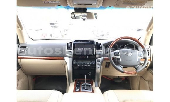 Nunua Imported Toyota Land Cruiser Nyekundu Gari ndani ya Import - Dubai nchini Kati Kenya Nunua Imported Toyota Land Cruiser Nyekundu Gari ndani ya Import - Dubai nchini Kati Kenya