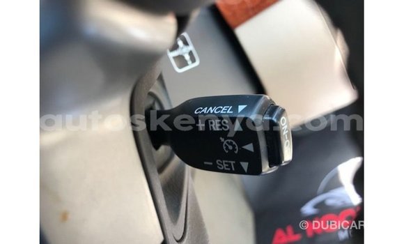 Nunua Imported Toyota Land Cruiser Nyekundu Gari ndani ya Import - Dubai nchini Kati Kenya Nunua Imported Toyota Land Cruiser Nyekundu Gari ndani ya Import - Dubai nchini Kati Kenya