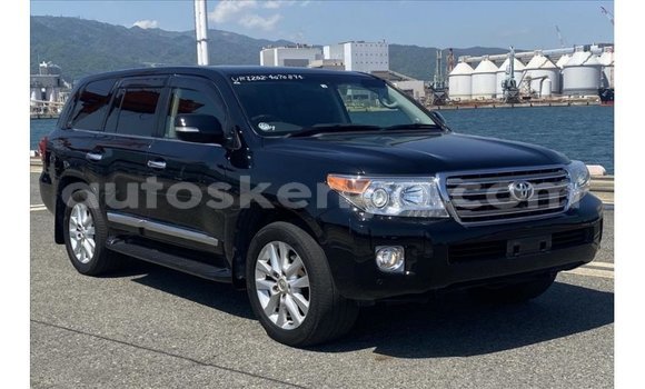 Nunua Imported Toyota Land Cruiser Nyeusi Gari ndani ya Import - Dubai nchini Kati Kenya Nunua Imported Toyota Land Cruiser Nyeusi Gari ndani ya Import - Dubai nchini Kati Kenya