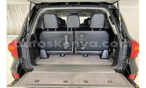 Nunua Imported Toyota Land Cruiser Nyeusi Gari ndani ya Import - Dubai nchini Kati Kenya Nunua Imported Toyota Land Cruiser Nyeusi Gari ndani ya Import - Dubai nchini Kati Kenya