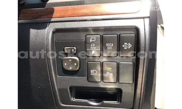 Buy Import Toyota Land Cruiser White Car in Import - Dubai in Central Kenya Buy Import Toyota Land Cruiser White Car in Import - Dubai in Central Kenya