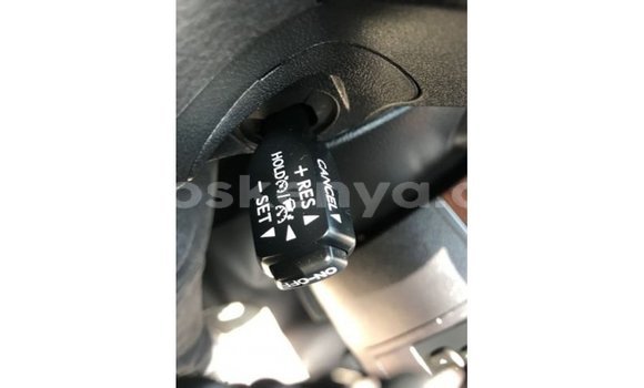 Buy Import Toyota Land Cruiser White Car in Import - Dubai in Central Kenya Buy Import Toyota Land Cruiser White Car in Import - Dubai in Central Kenya