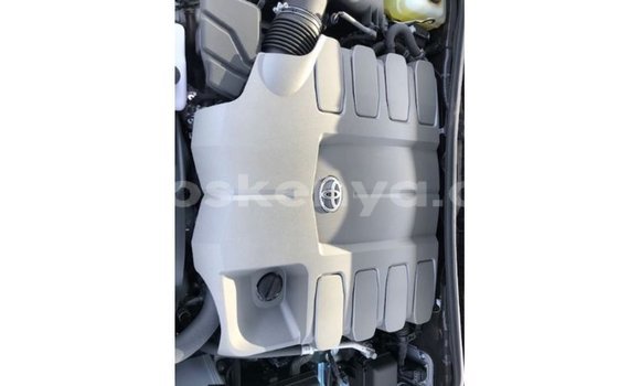 Nunua Imported Toyota Land Cruiser Nyeupe Gari ndani ya Import - Dubai nchini Kati Kenya Nunua Imported Toyota Land Cruiser Nyeupe Gari ndani ya Import - Dubai nchini Kati Kenya